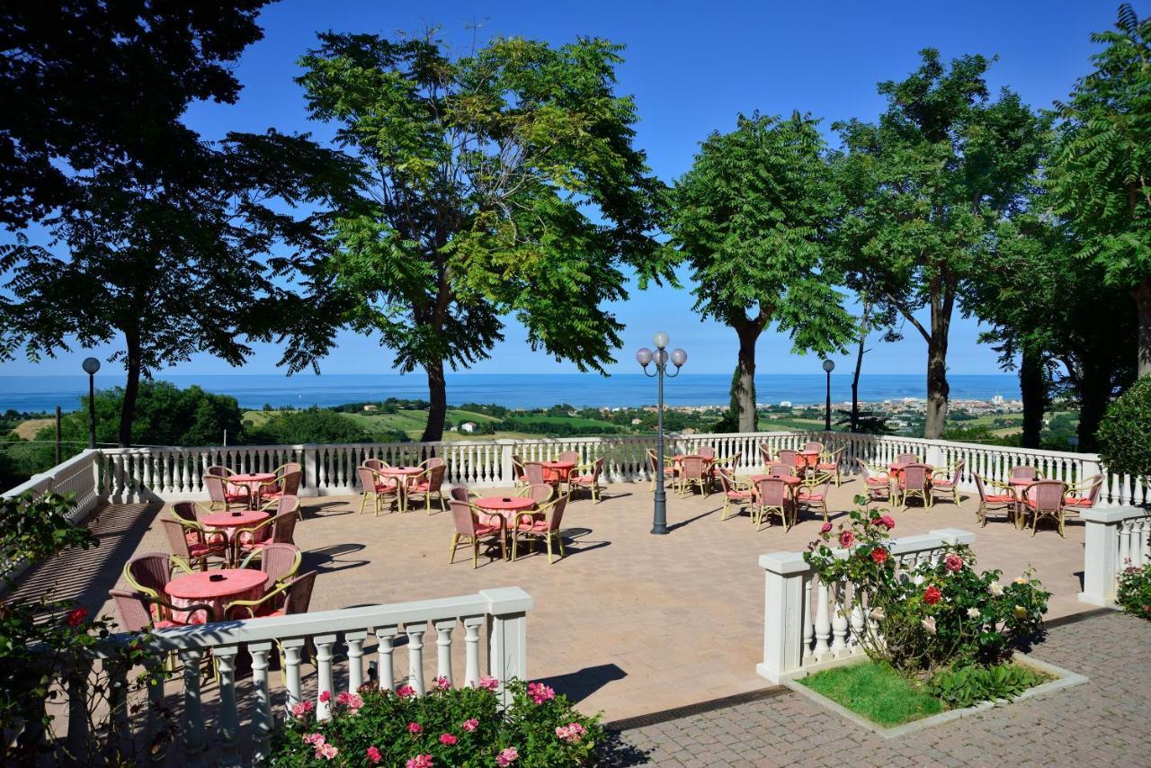Hotel Bel Sit Сенигаллия Экстерьер фото